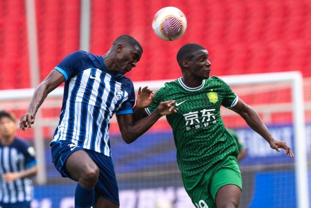 mk体育下载-3连客2胜1平暂居榜首 选择务实的国安更有冠军相？